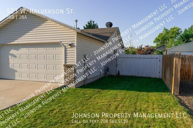 Photo - 523 W Halverson St