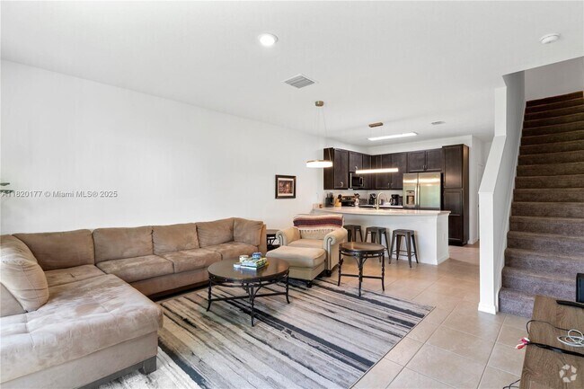 Building Photo - 6285 SW 47th Mnr Rental