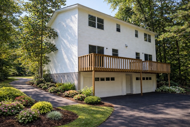 Photo - 846 School Rd