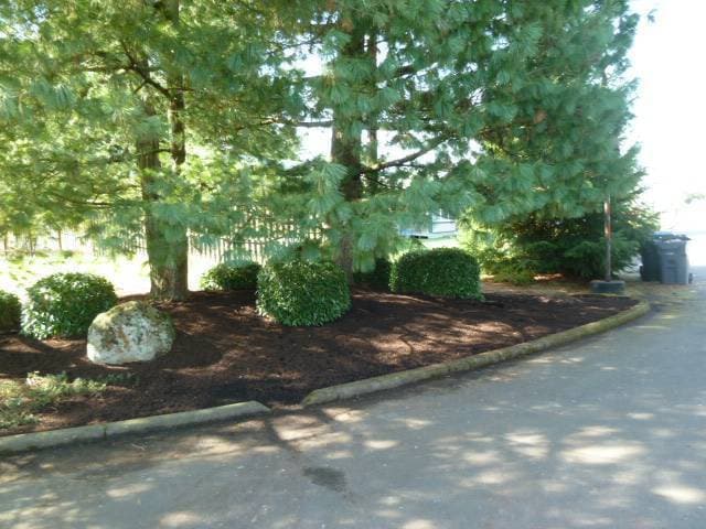 Photo - 4bd/2.5ba huge 2436sqft, 2-car garage, ful...