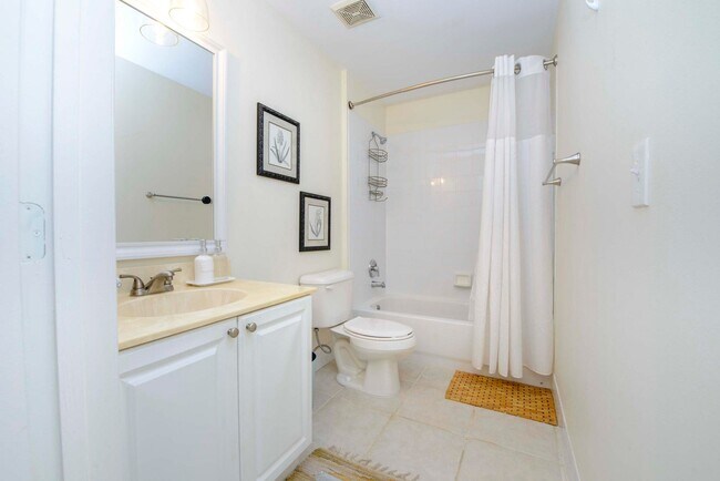 Photo - 2080 Greenview Shores Blvd Unit 414