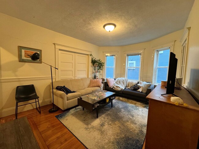 Photo - 28 Lexington Ave Unidad 1