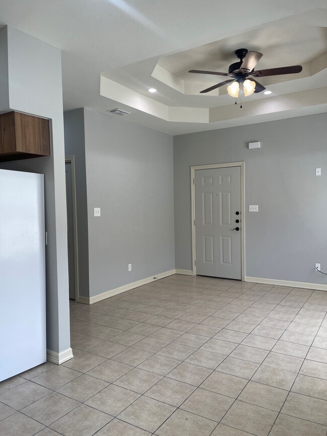 Photo - 503 E 3rd St Unidad 6