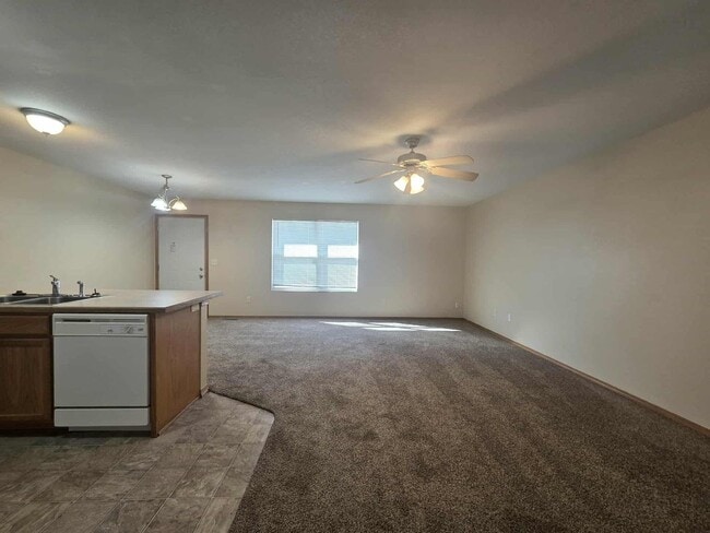 Photo - Affordable rental!!!