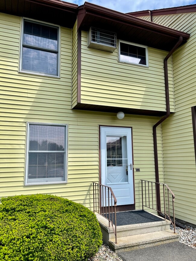 Building Photo - 268 Hartford Turnpike Unit APT G4