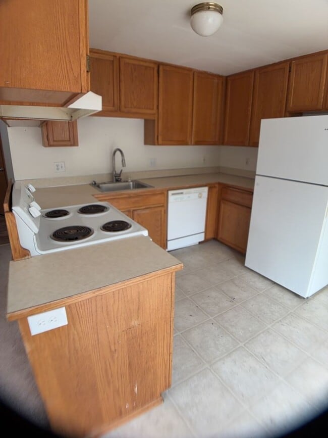Building Photo - 2720-2722 St Paul Unit 2720