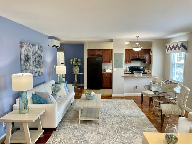 Living and Dining Area - Fillmore Garden Apartments