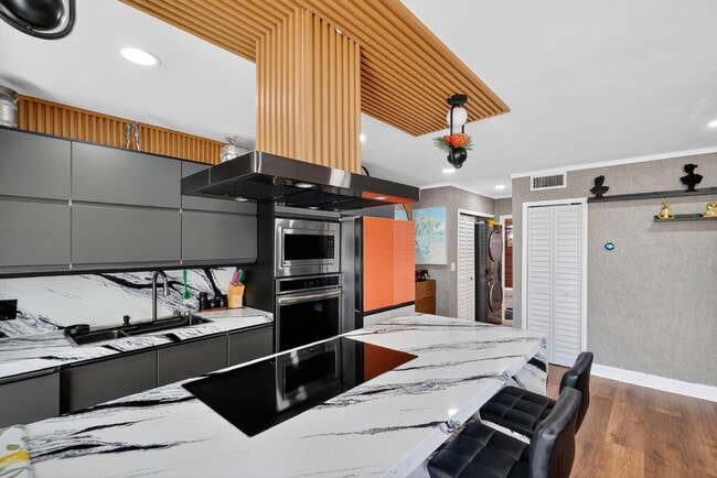 Photo - 363 Washington Ave Unidad 32