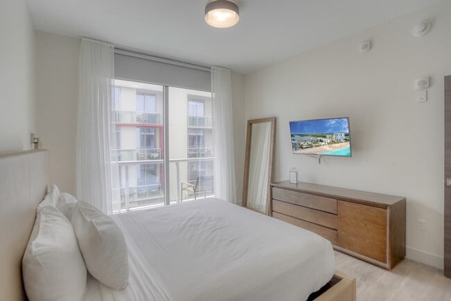 Photo - 209 N Ocean Dr Unit ID1047771P