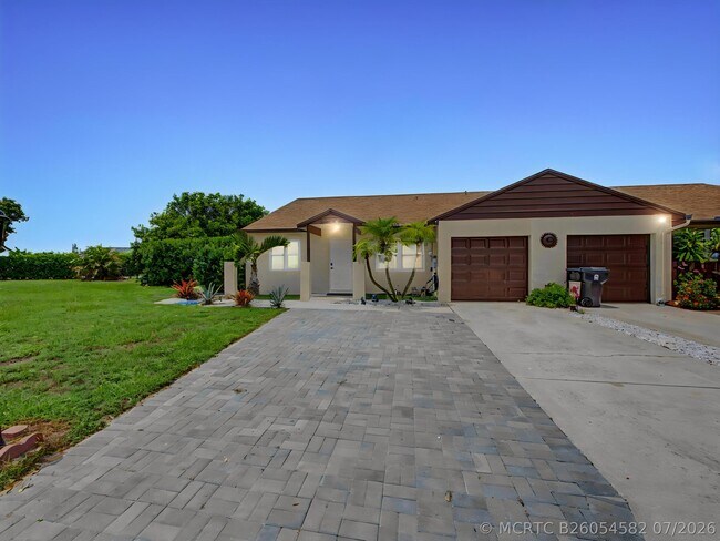 8464 Lakepoint Ct
