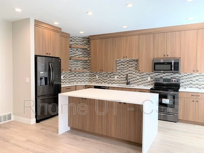 Building Photo - 14855 S Treseder St Rental
