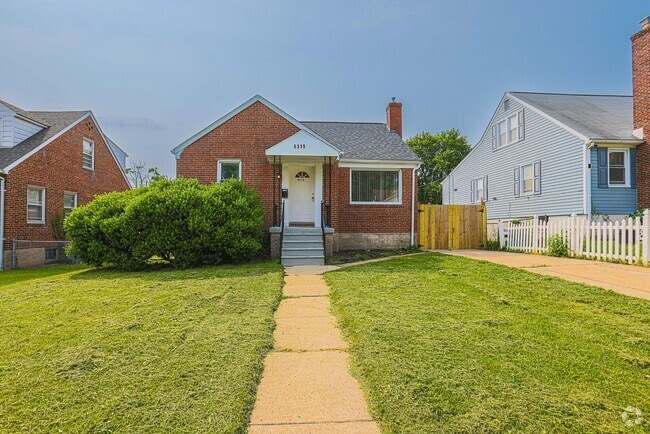 Building Photo - 5319 Plainfield Ave Rental