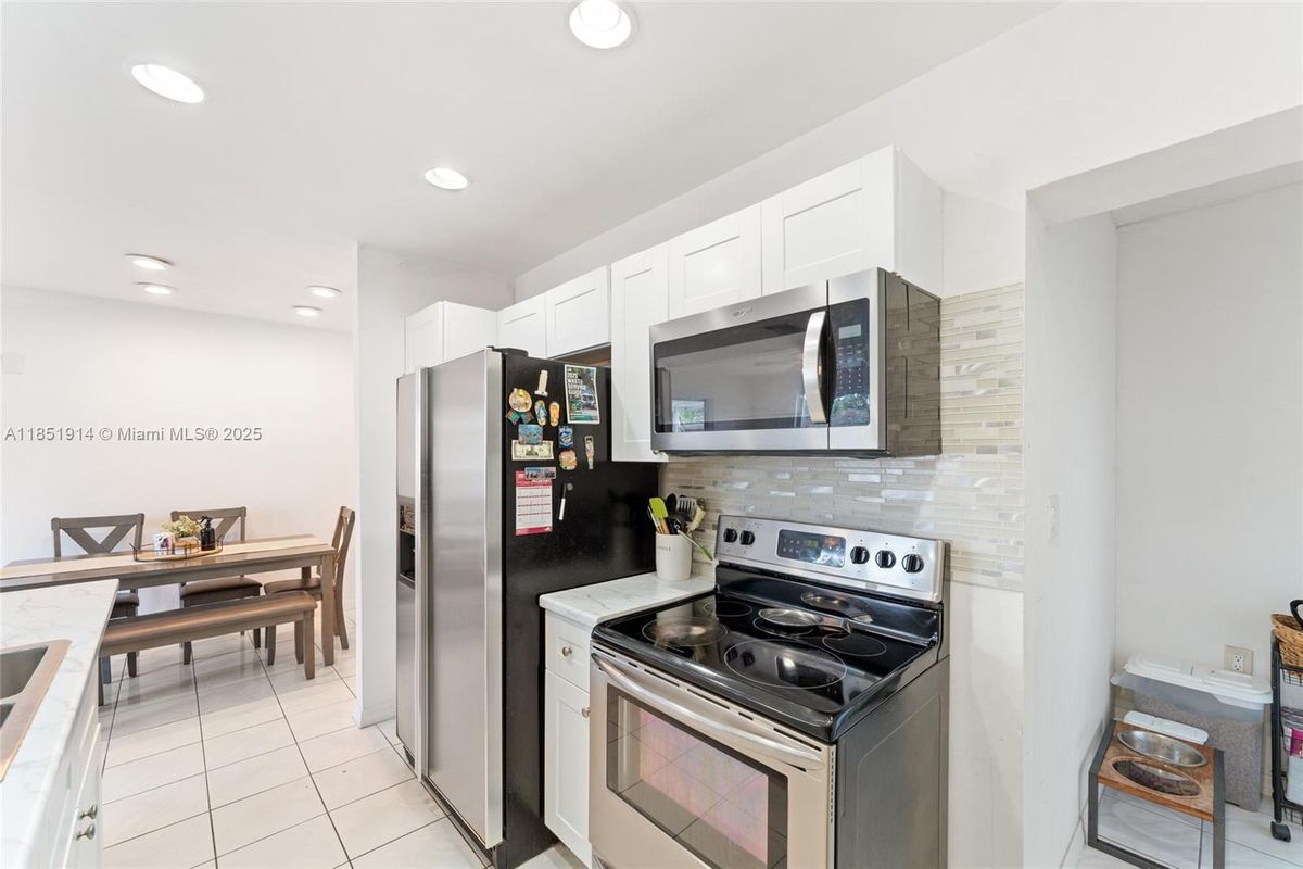 Photo - 1111 NE 211th Terrace