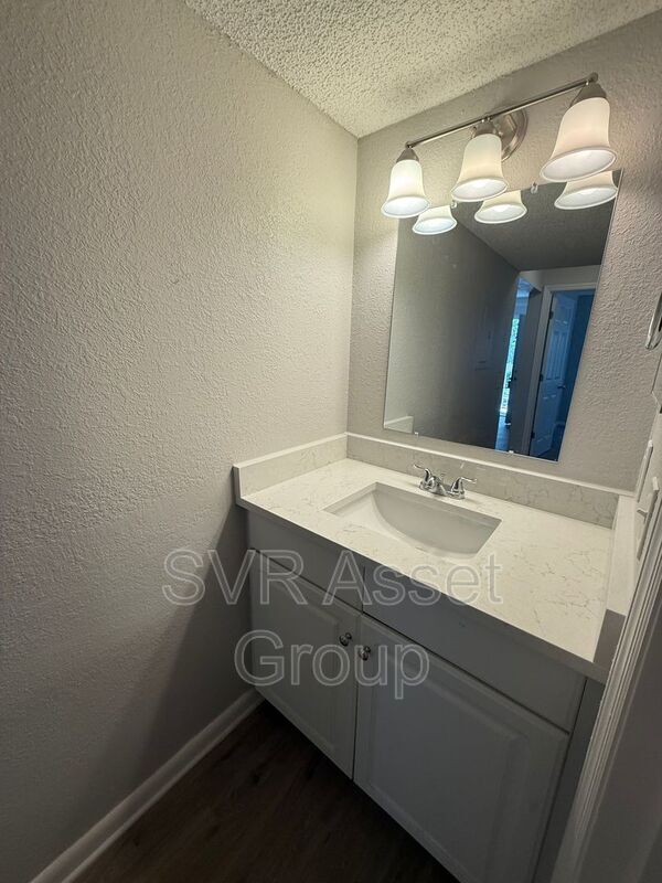 Photo - 100 Fairway Unidad 1804