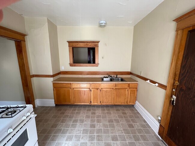 Photo - 2215 Pleasant Avenue South