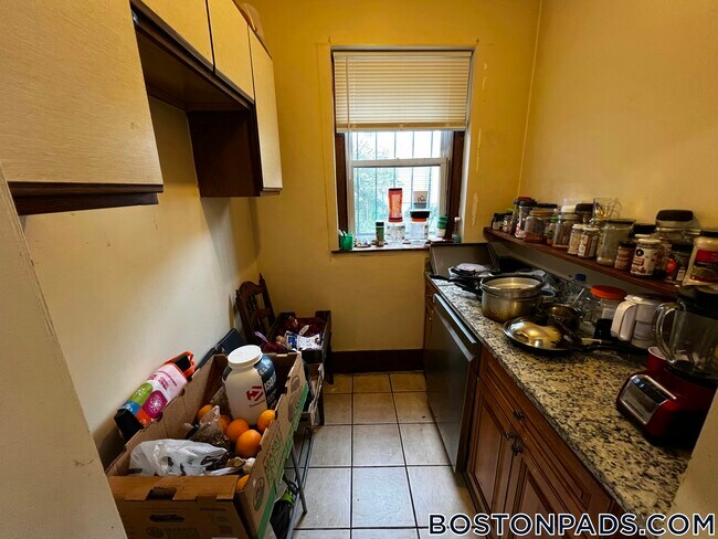 4.5 Centre St Unit 1
