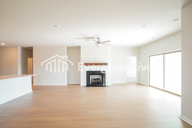 Photo - 100 Chain Bridge Circle