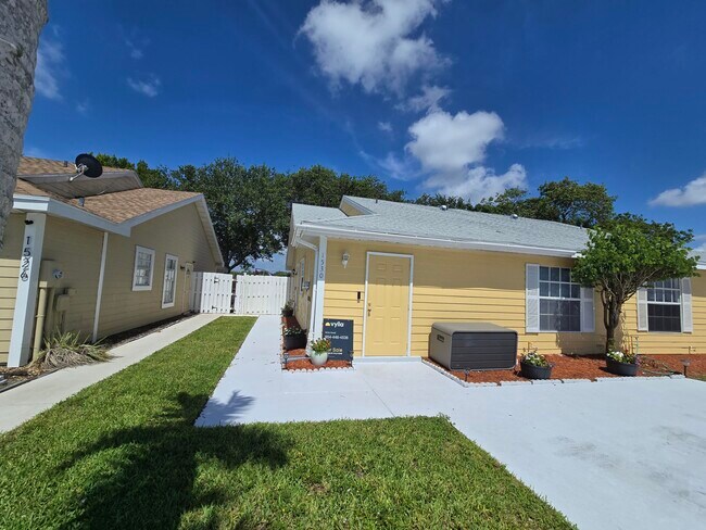 Photo - 1530 Royal Forest Ct