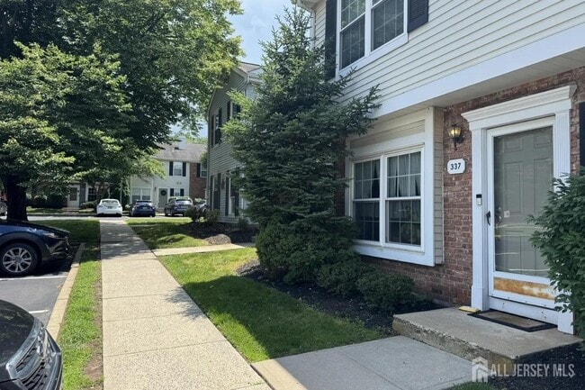 Photo - 337 Smithwold Rd