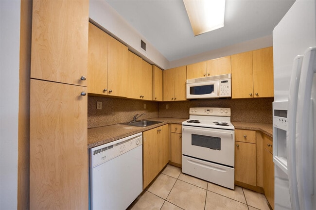 Photo - 2809 N Course Dr Unit 205