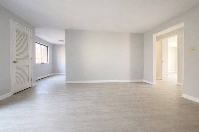 Photo - 2100 Skyline Dr Unit 4