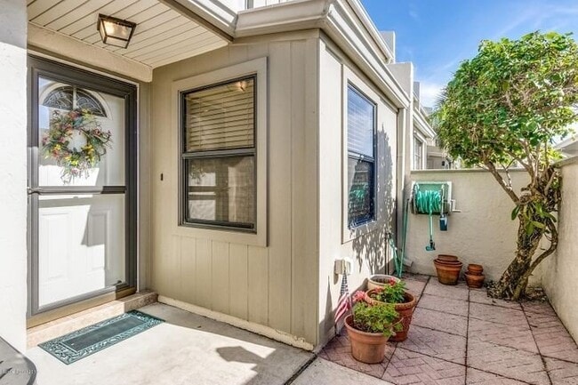 Beautiful Townhome Walking Distance to the... - Beautiful Townhome Walking Distance to the... Unit 23-4