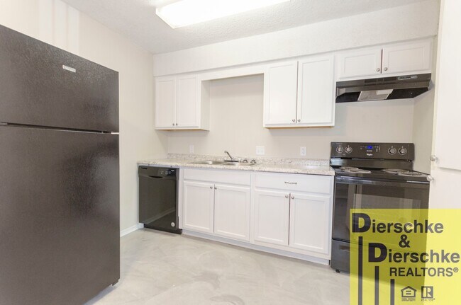 Photo - LaMesa Apartments