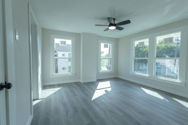 Photo - 1702 Ethel Ave Unidad A