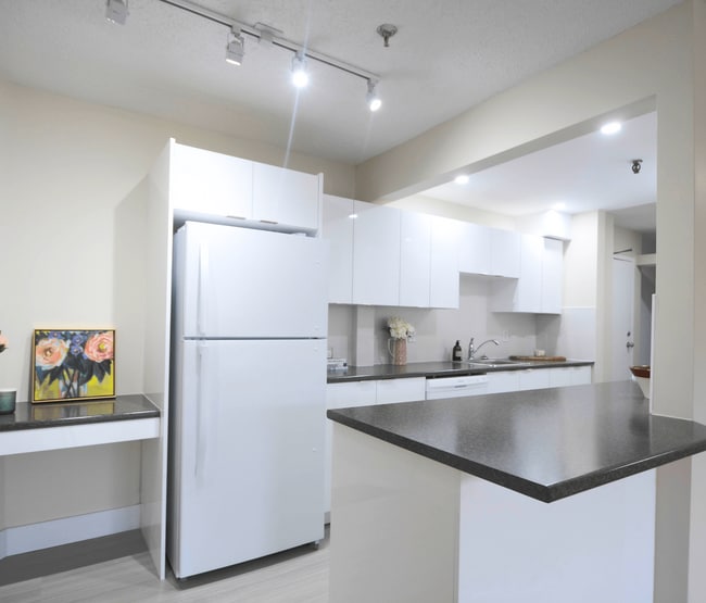 Photo - Quinpool Court