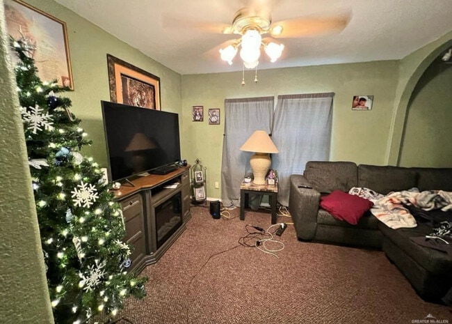 Photo - 7107 Sylvia Handy St