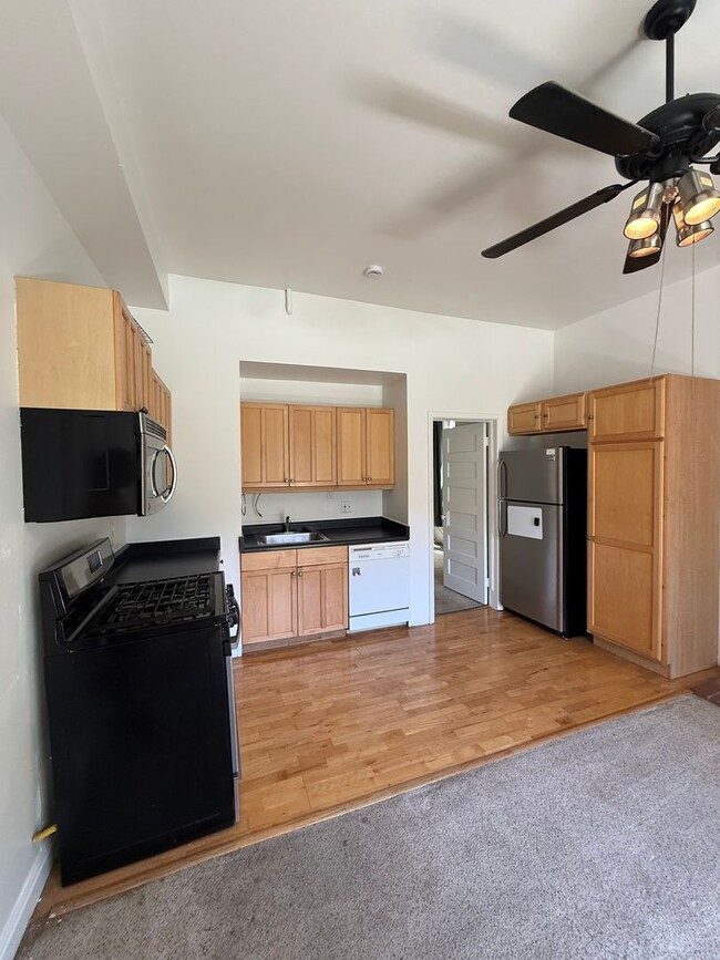 Photo - 1334 N Downing St Unidad 1