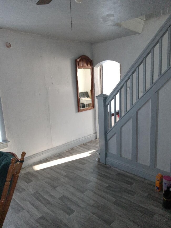 Photo - 809 Bradshaw Ave
