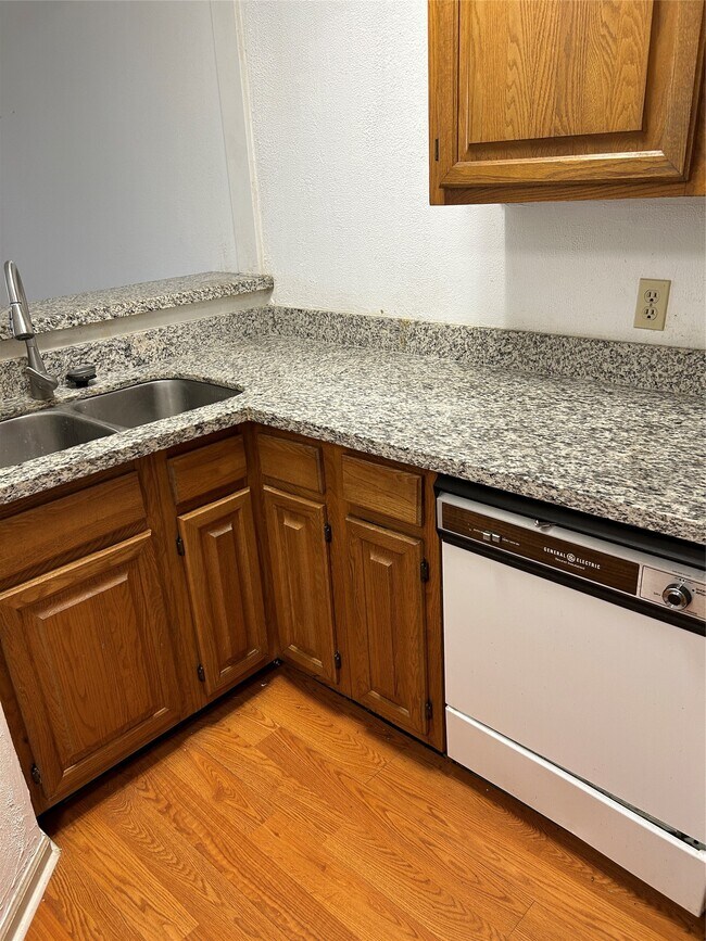 Photo - 2213 S Braeswood Blvd Unit 13F