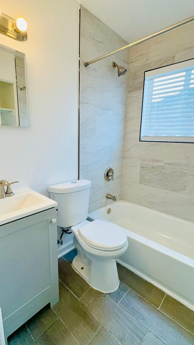 Photo - Fordhaven Rd Unit 3