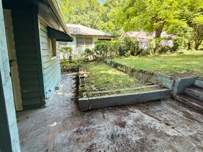 Photo - 964 Dill Ave SW
