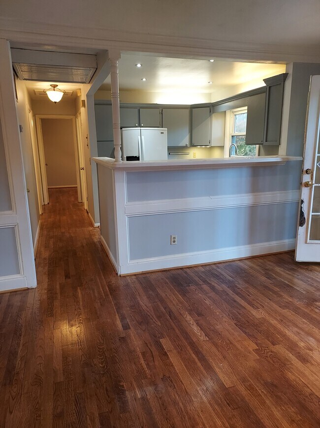 Photo - 1094 Greenbriar Cir