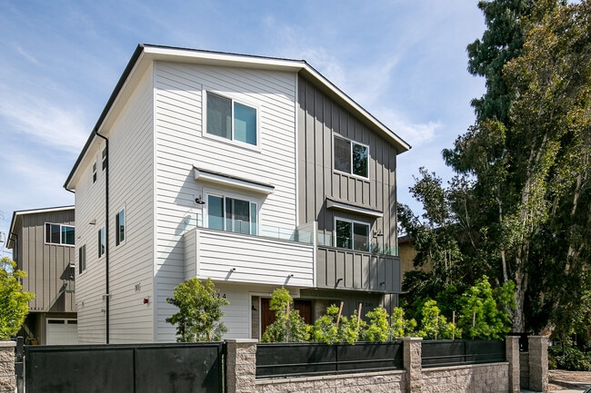 Photo - 5324 Agnes Ave