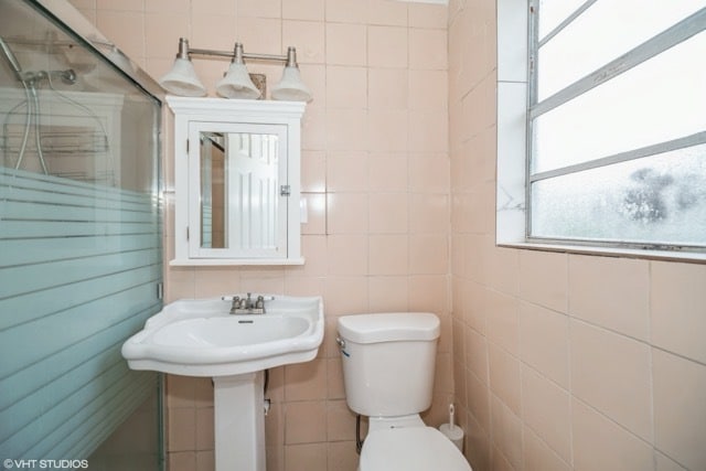 Photo - 2154 Henry St NE