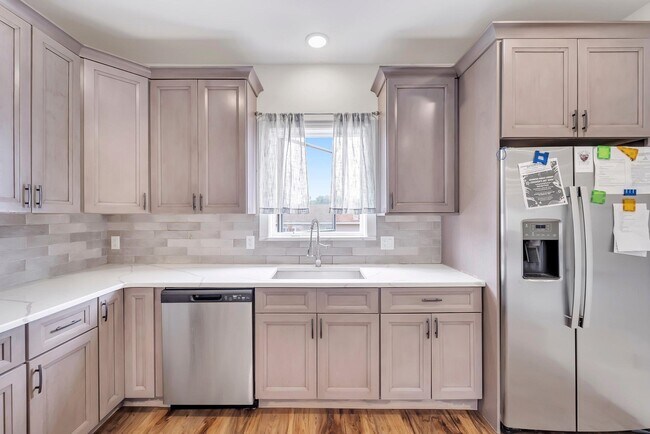 Photo - 285 Julianne Terrace Unit 2