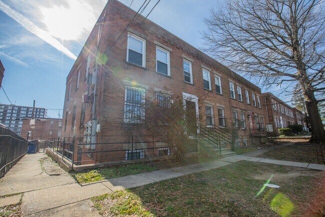 Photo - Cute 2 BR/1 BA Condo Apartment in Bellevue!