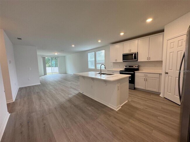 Photo - 2343 White Tail St