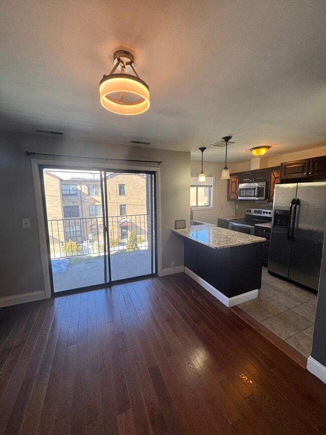 Photo - 6409 Granton Ave Unit 1D