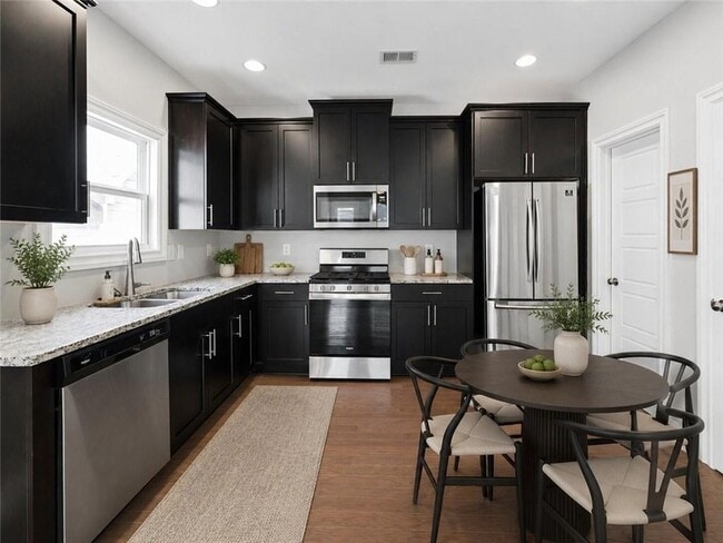 Photo - 1821 Sanford Dr Unit B