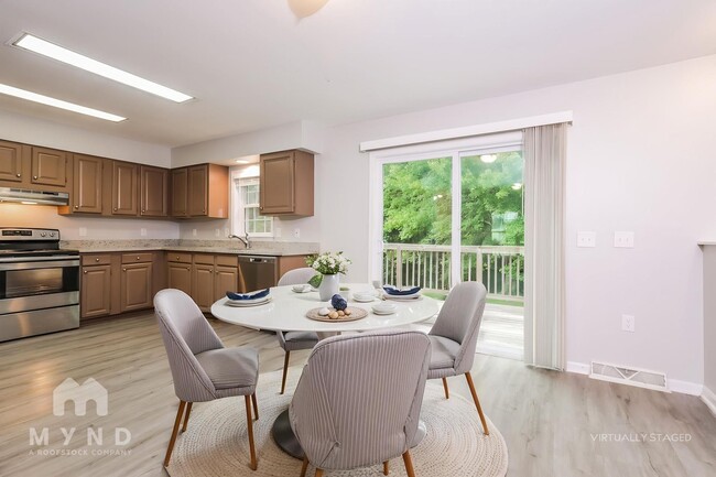 215 Clearwater Dr