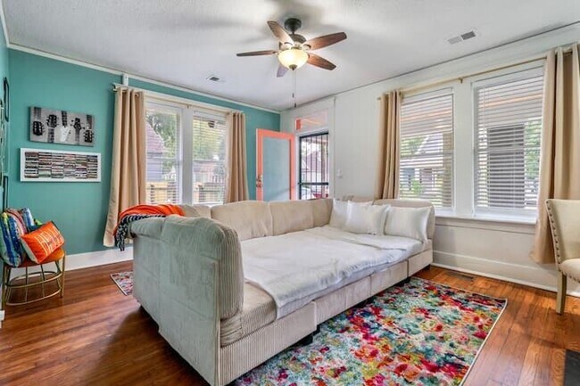 Photo - 2036 Linden Ave