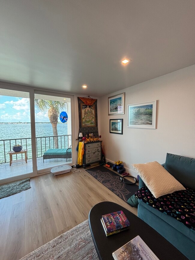 Space for workout, meditation - 7665 Sun Island Dr S Unit 204