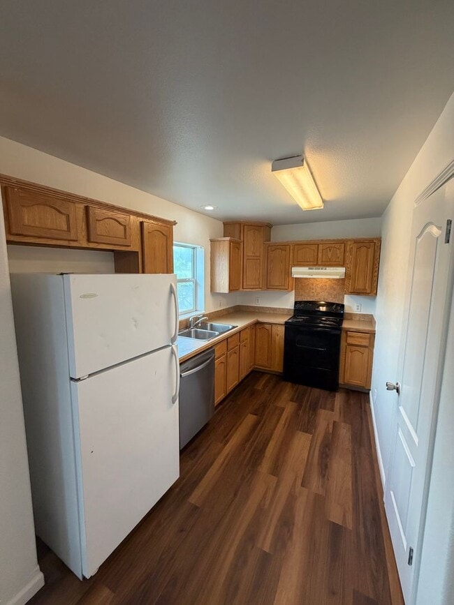 777 Hilltop Dr Unit 1