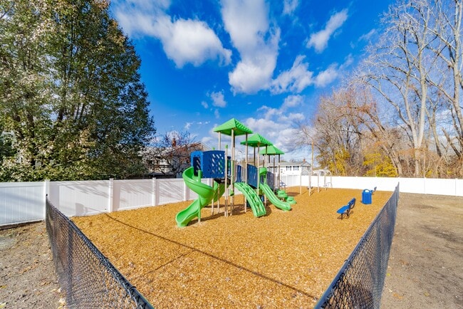 Maple Ridge Apartments