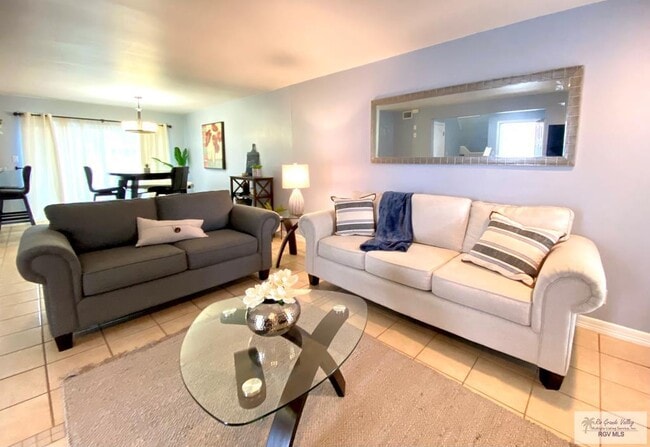 Photo - 4601 Carmen Ave Unidad 1604