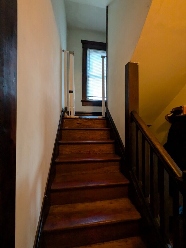 Photo - 2430 Indianola Ave Unit 2430 Indianola Avenue